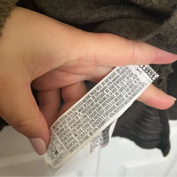 Forever21 Dark Olive Long Sleeve Top (Box C) - Picture 4 of 5